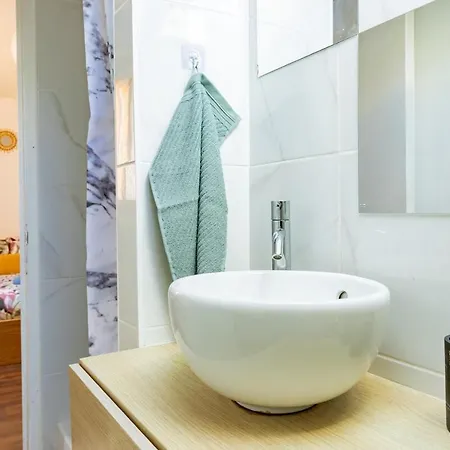 Les Toits De Roquelaine - Bright & Cozy *