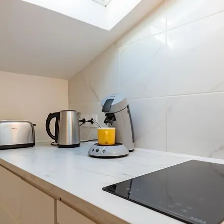 Les Toits De Roquelaine - Bright & Cozy