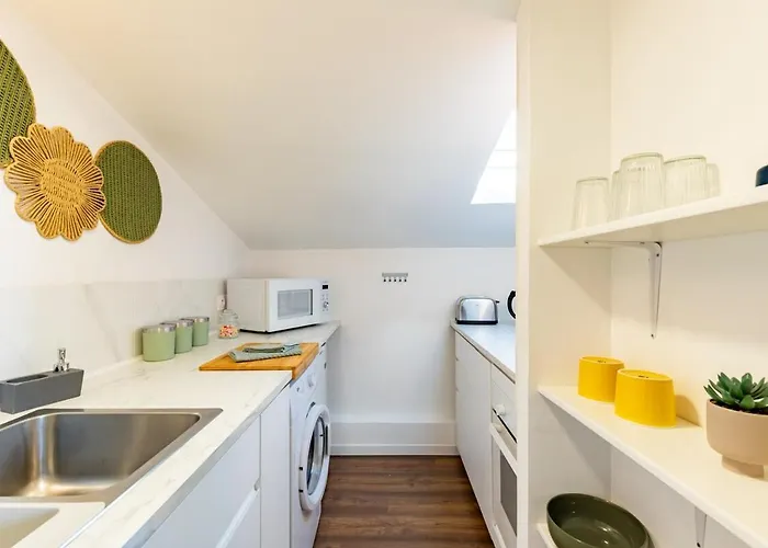 Les Toits De Roquelaine - Bright & Cozy